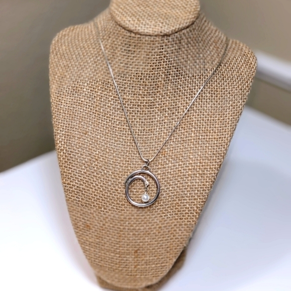 24" Sterling Silver with Pearl Swirl Pendant Necklace - Picture 1 of 6